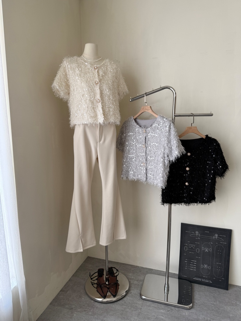 A3278-珍珠釦羽毛感短版外