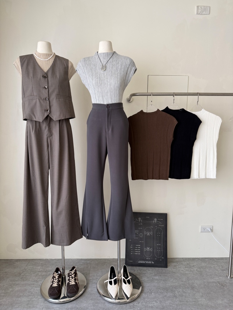 A3351-坑條針織削肩背心