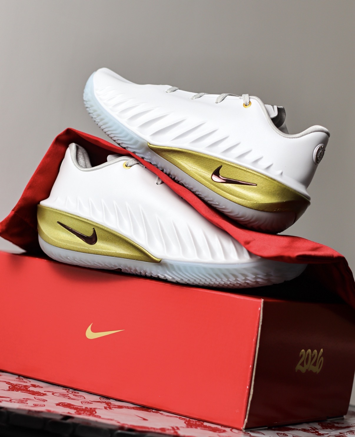 [限量商品售出不退換] 男鞋 NIKE AIR ZOOM GT CUT 4 'Year of the Horse' 白金 CNY 馬年 新年 實戰 籃球鞋【IB6728-100】GTCUT4 GTCUT