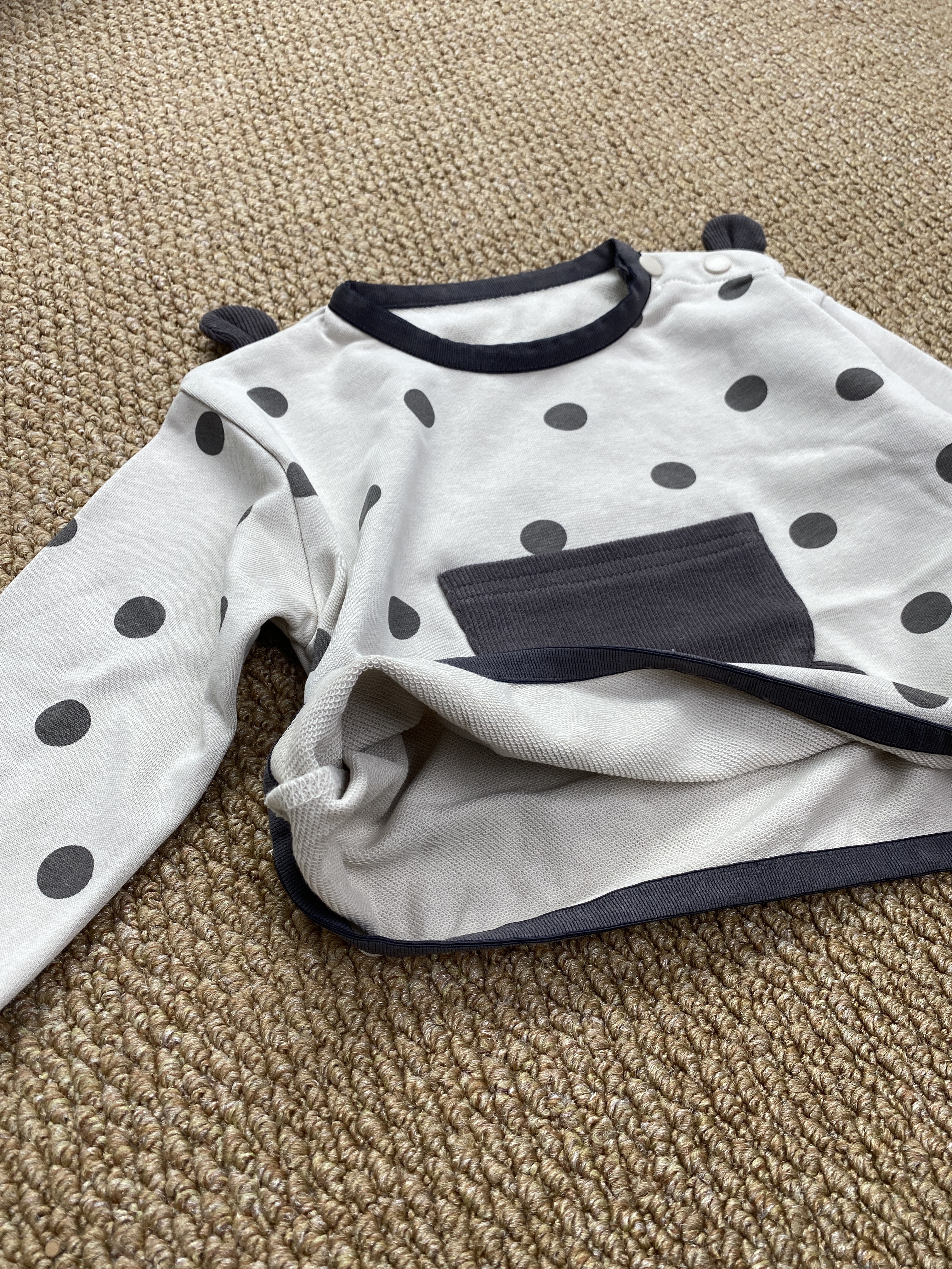 A04252點點熊耳上衣