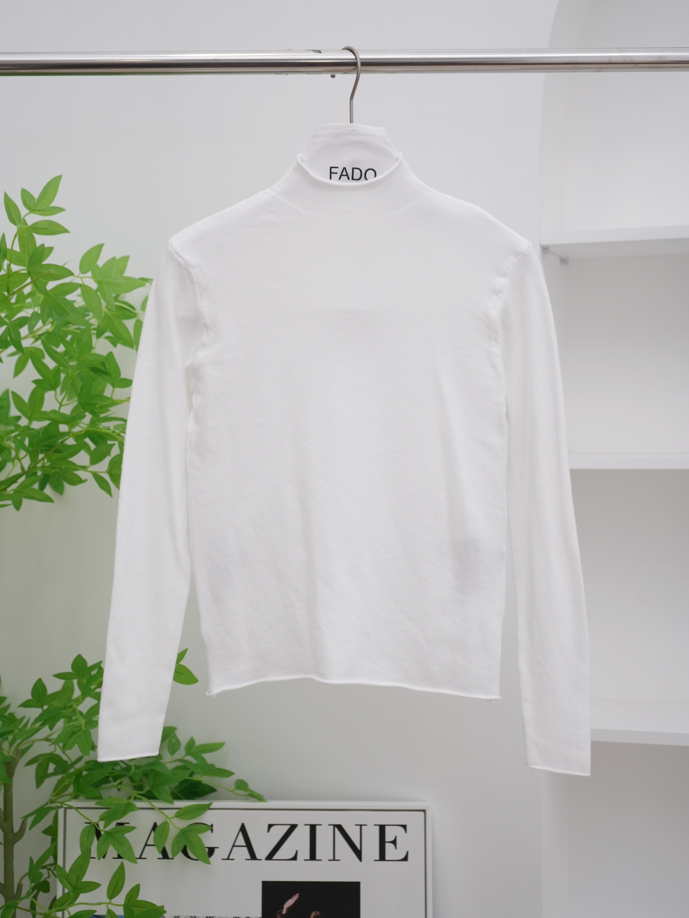 法朵Fado shop｜【百搭基本款】微領不修邊針織內搭衫 011A027 五色