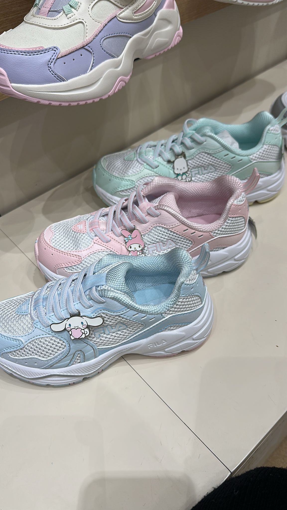 韓國代購 FILAKID 新款波鞋FIAK0211