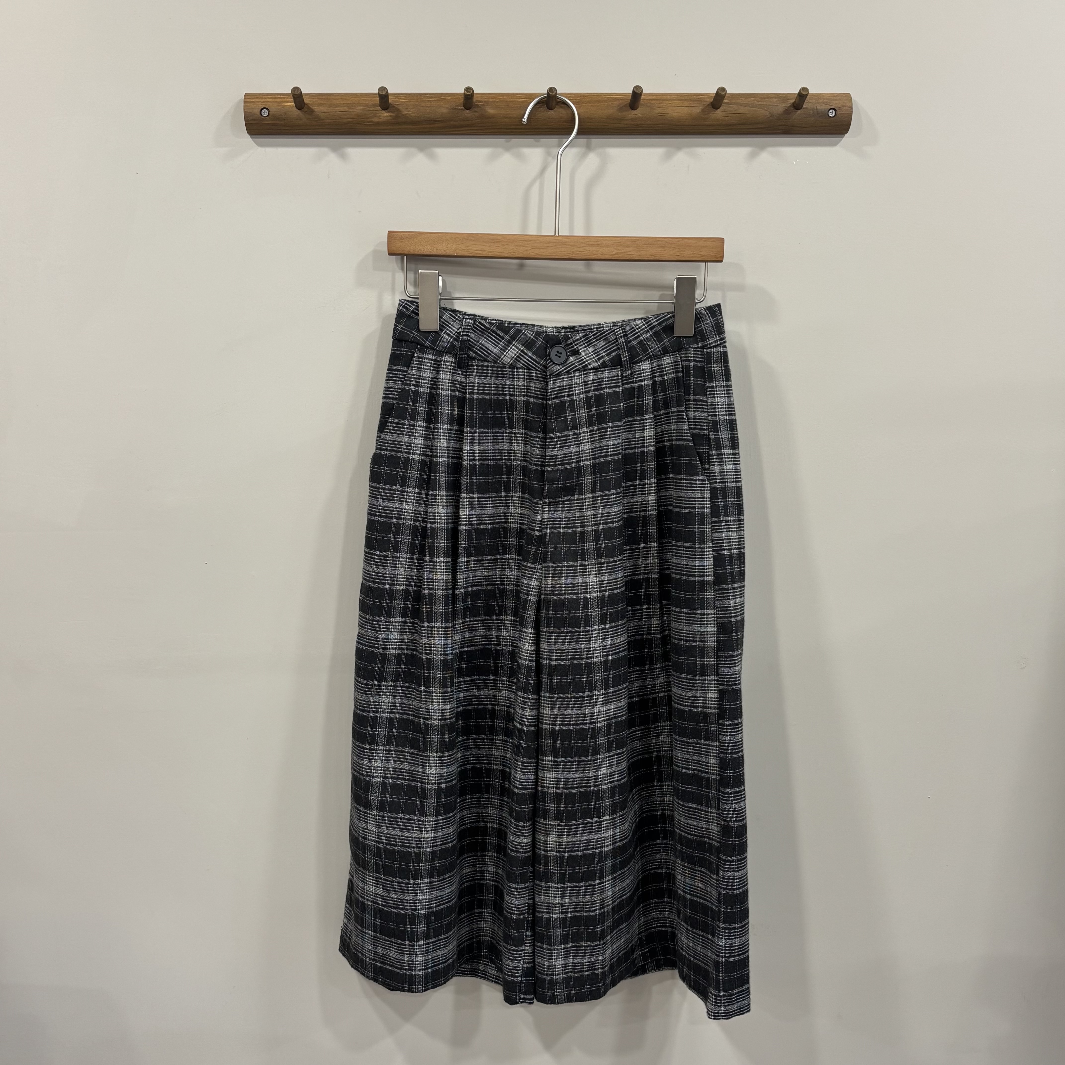 W00036韓國設計師格子八分褲