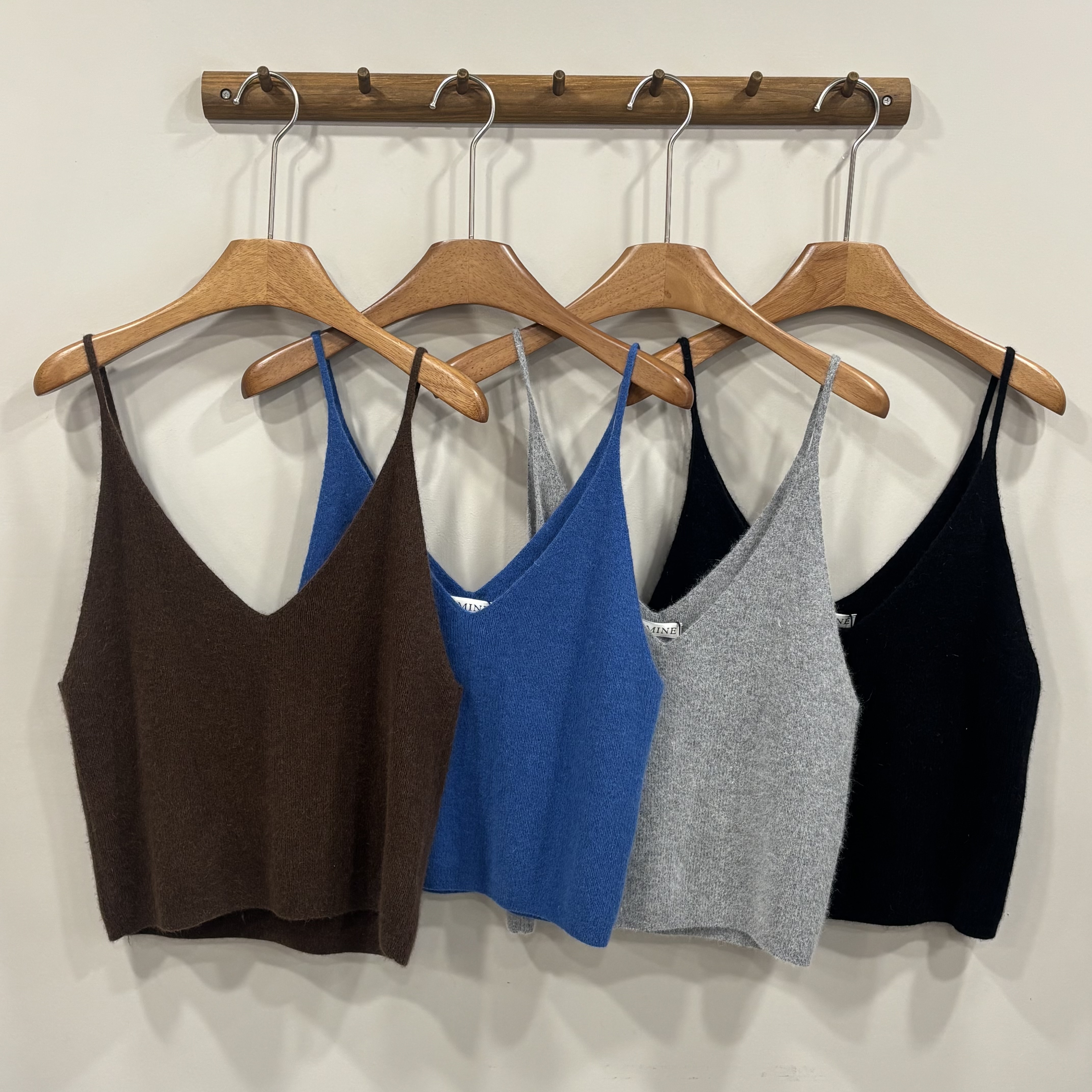 W00062毛衣小背心