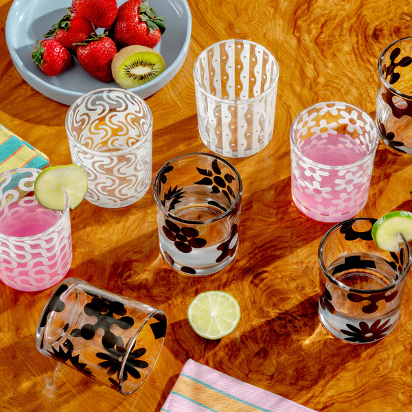 Dusen Dusen-花紋玻璃杯，將這些色彩繽紛的設計印製在日常使用的玻璃杯上，定能讓您心情愉悅。