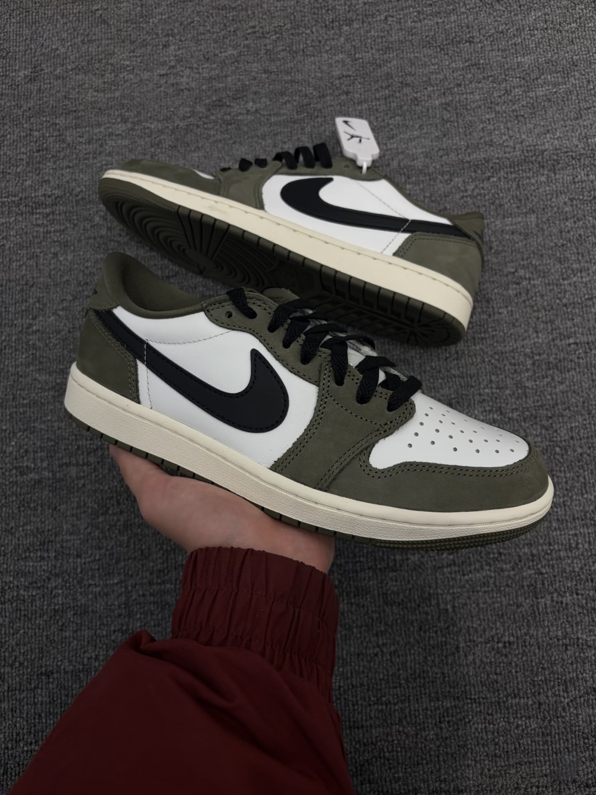 <小倒勾來襲😎> NIKE Air Jordan 1 Retro Low OG 橄欖綠 大童鞋