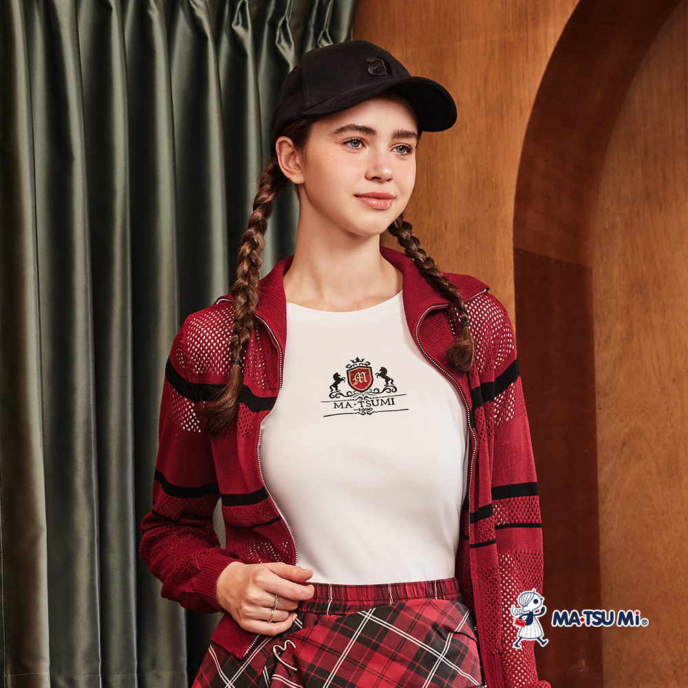 MA‧TSU Mi 學院風簡約徽章刺繡短袖上衣(白.黑)