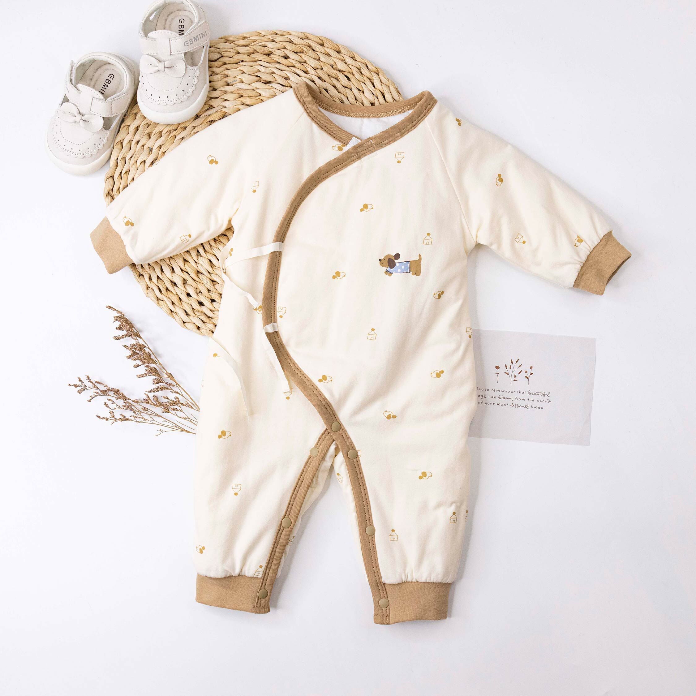 衣拉語【JG5511】童趣可愛小狗鋪棉連身衣＊二色