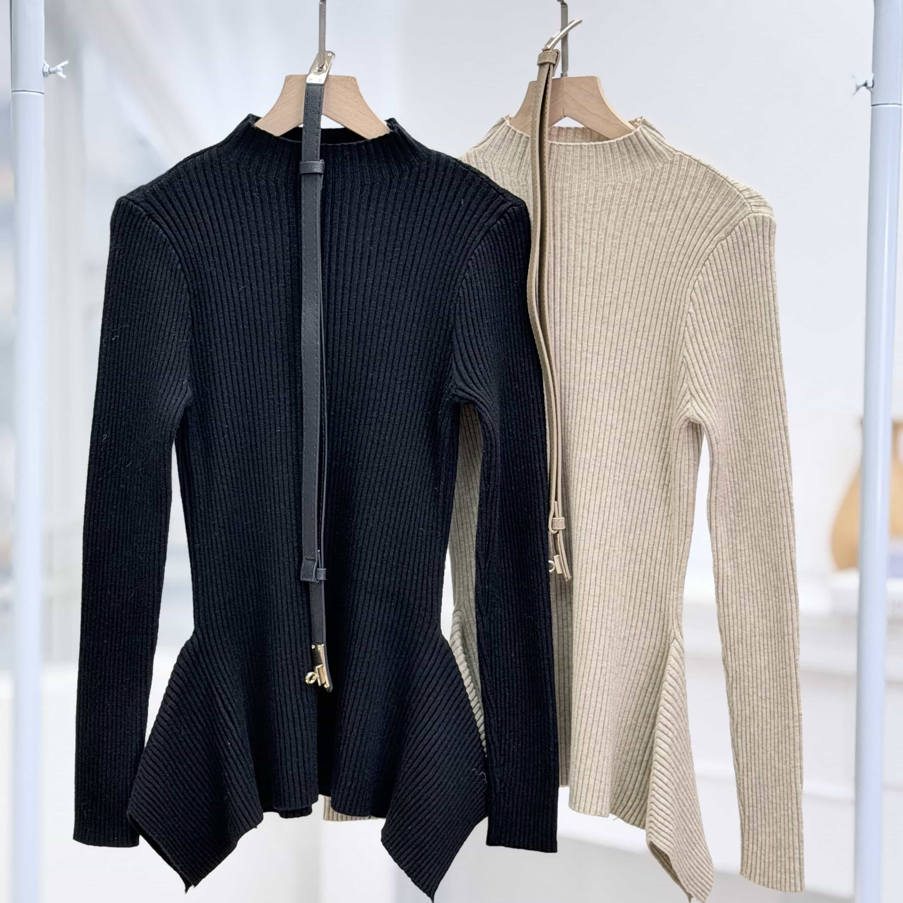 H1006🤎不規則下擺高領針上衣