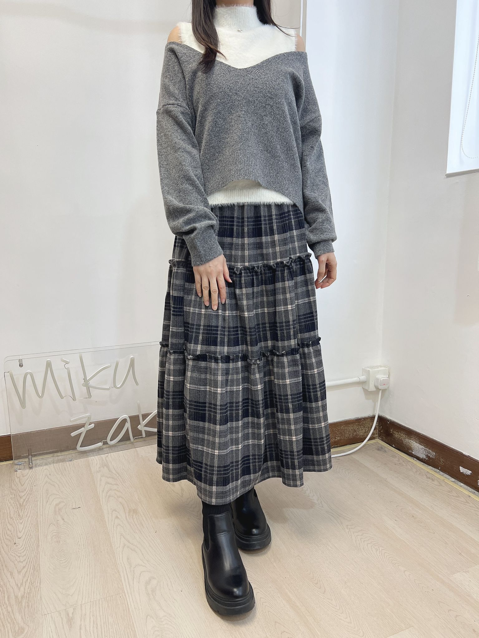 CA Checkered tiered long skirt