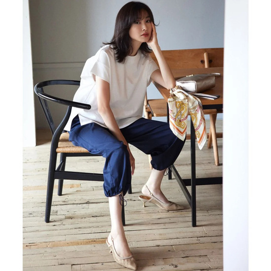 [現貨]折扣 組曲【涼感機能】後背荷葉邊棉質上衣 灰白F