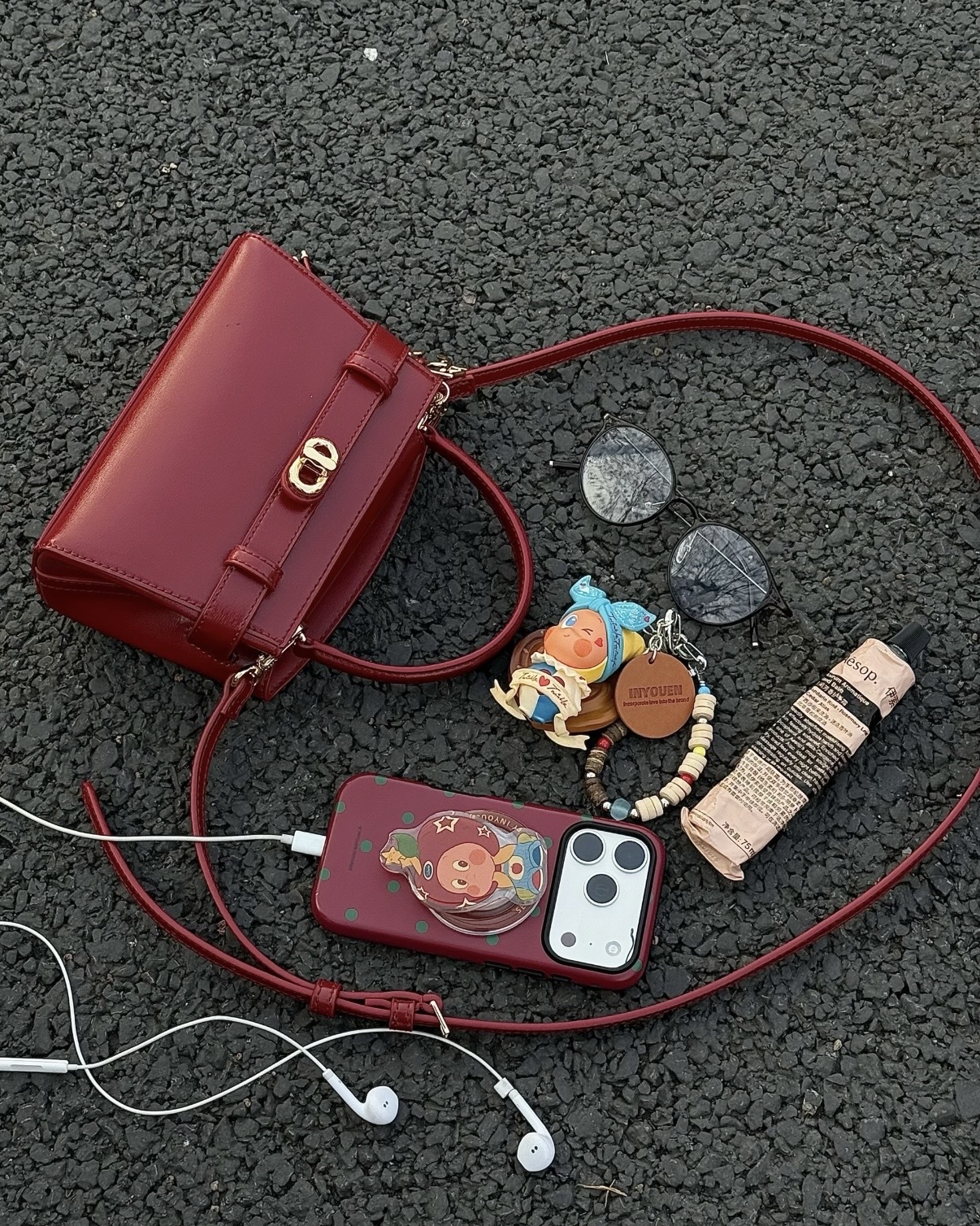 Charles & Keith Aubrielle 小型手提包 側背包 小CK 馬年限定 蕃茄紅 金屬掛飾 / 預購