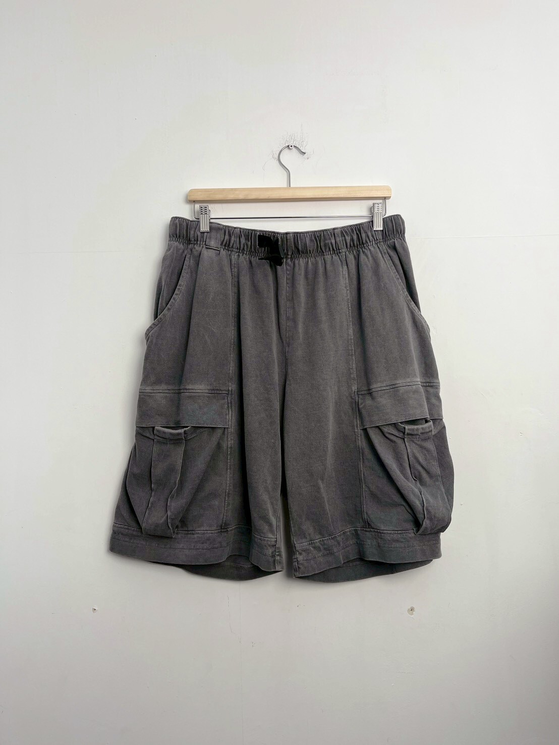 N.HOOLYWOOD  2251-CP50-025 POCKET SHORTS SIZE 40