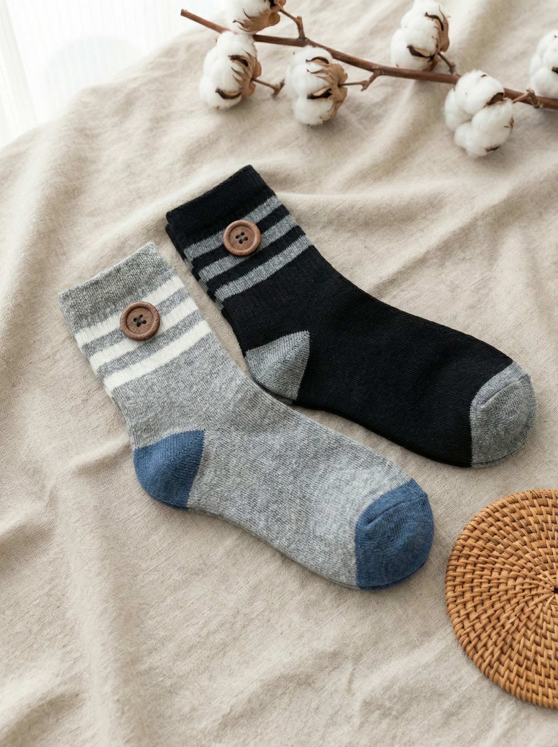 復古木釦條紋中筒襪