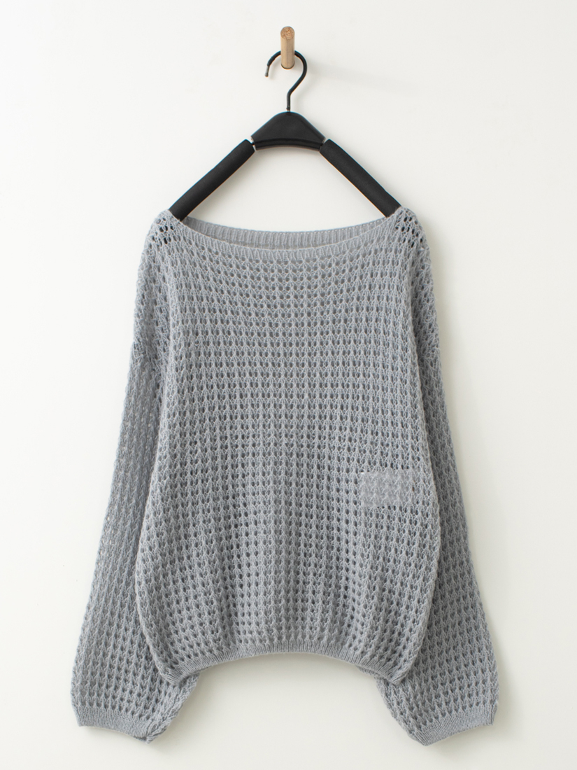 一字領簍空層次感針織上衣