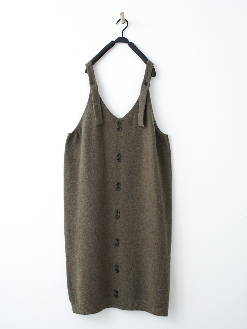 慵懶層次穿搭針織吊帶洋裝