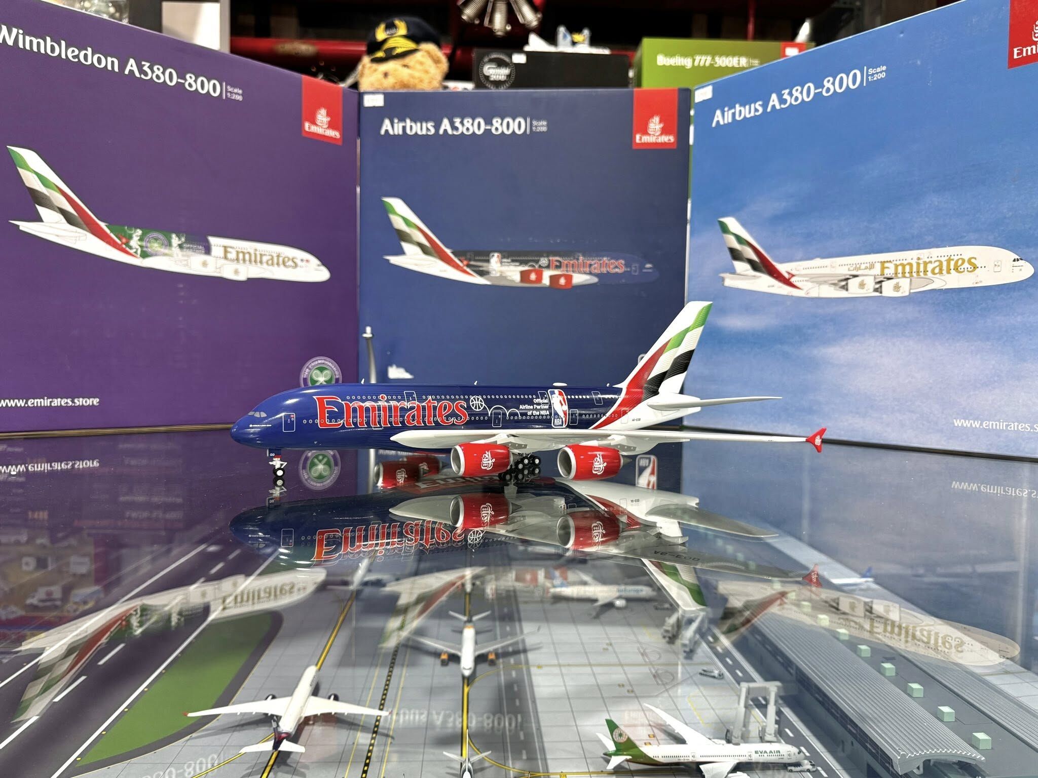 1/200 阿聯酋航空 A380 註冊號碼：A6-EOD NBA 合作夥伴--------限量