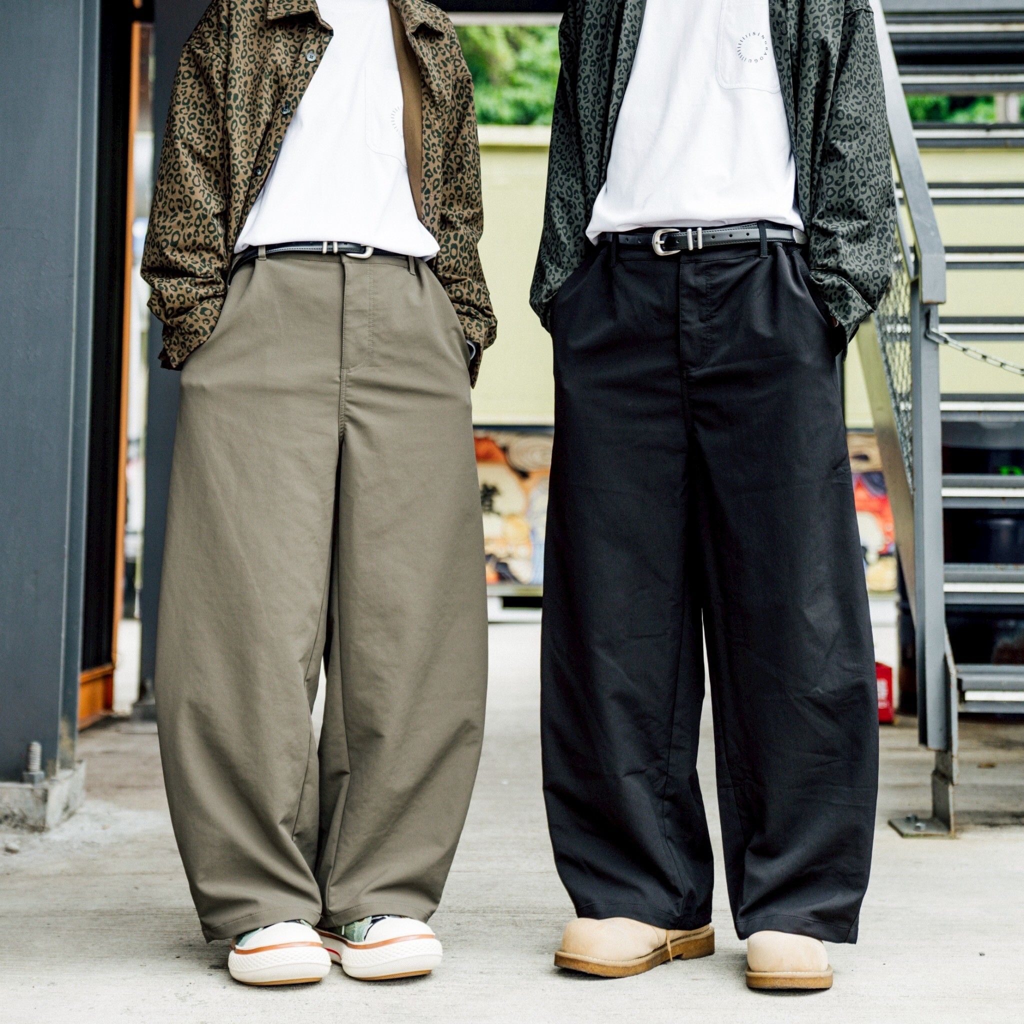 <台灣現貨>頂級彈力素面彎刀長褲 SB8023 三色