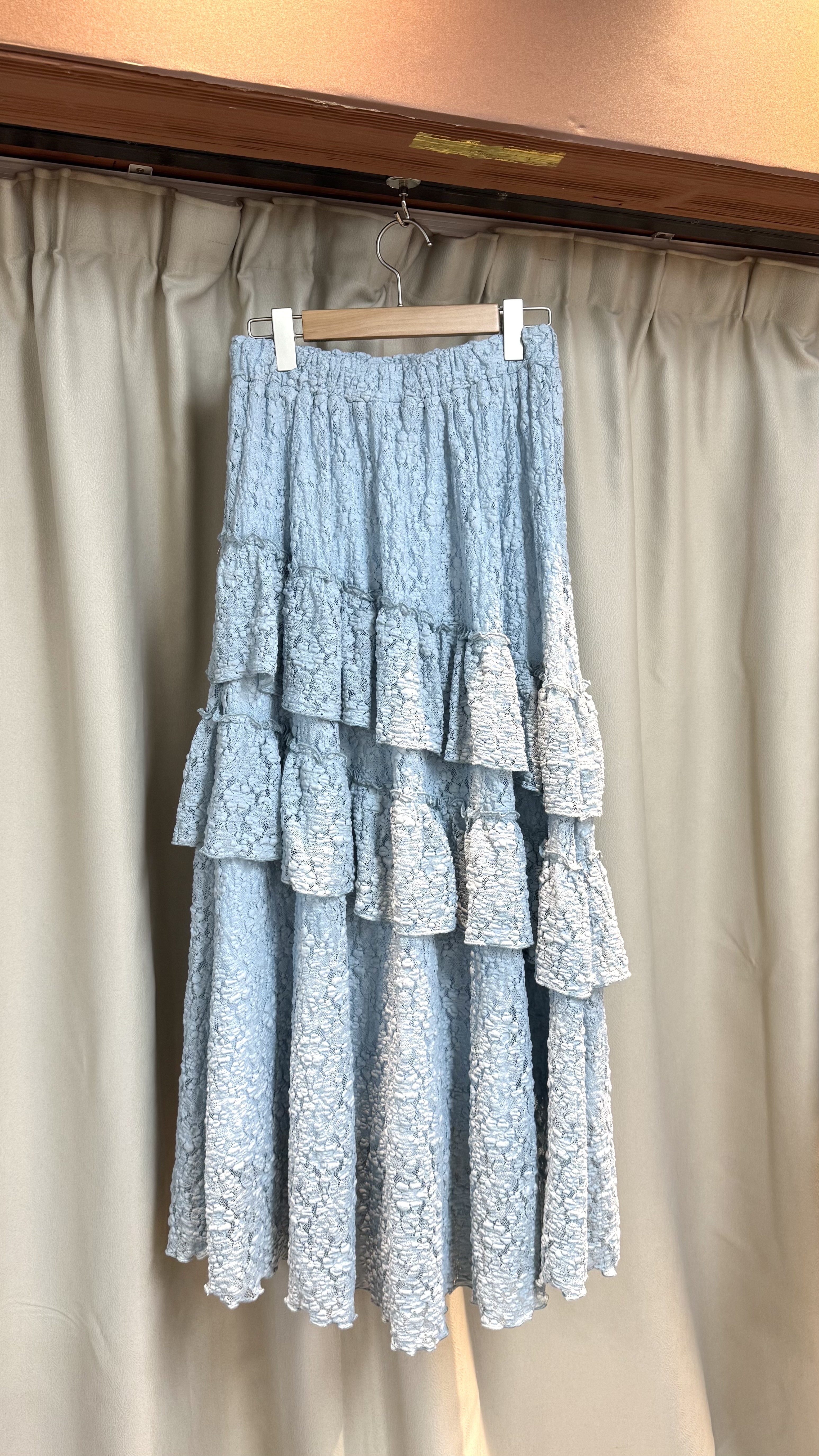 New colour ！壓花斜Ruffle半身裙