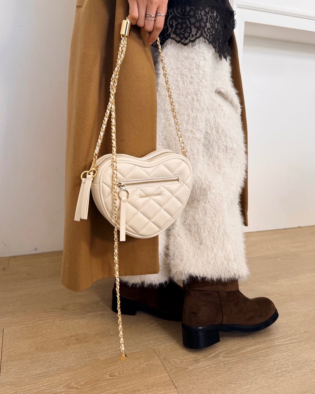 Charles & Keith Paputo 絎縫愛心 心型 鏈條包 小包 側背包 斜背包 小CK / 預購