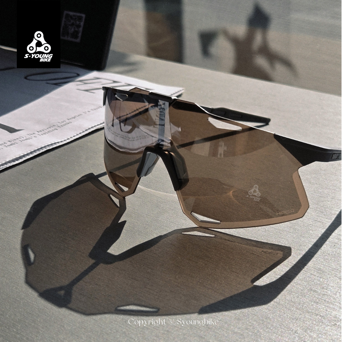 現貨【100%】Hypercraft® 自行車輕量風鏡 / 灰框 灰棕片（附透明片）