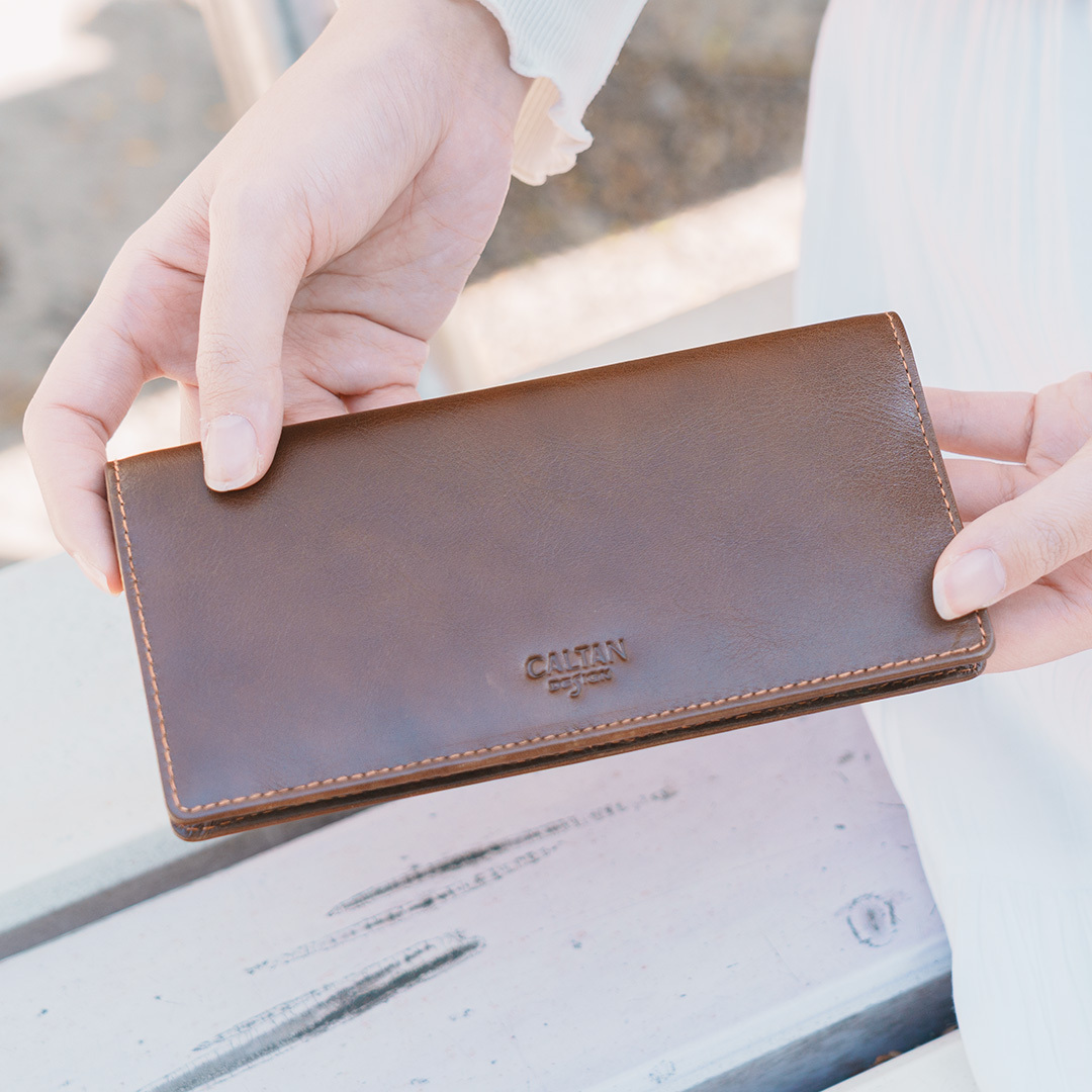 經典不敗兩折式真皮長夾-五色(071822)