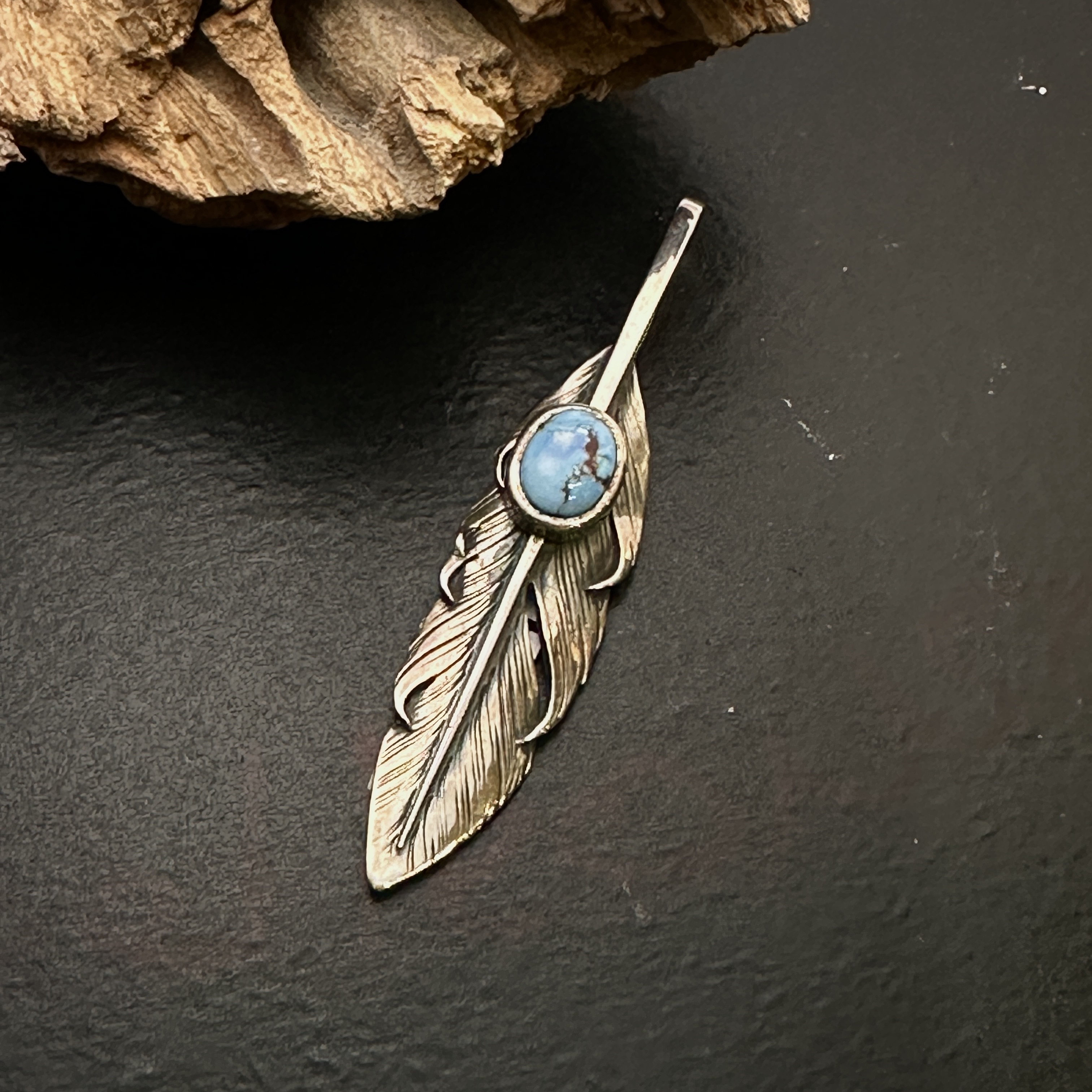 Black Venom Jewelry- Freedom & Prayer M(6cm)  Silver Feather with Gold Hill