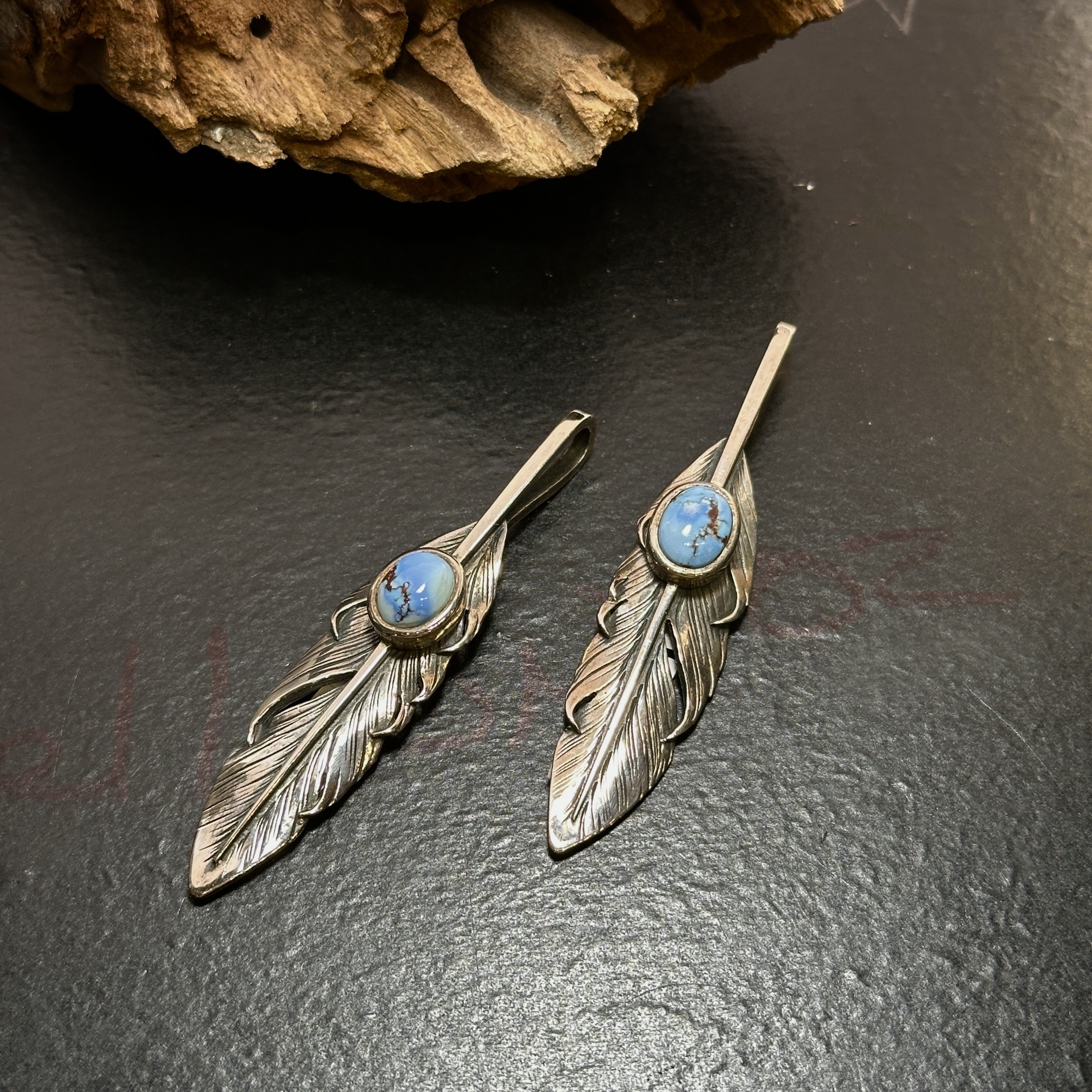 Black Venom Jewelry- Freedom & Prayer M(6cm)  Silver Feather with Gold Hill