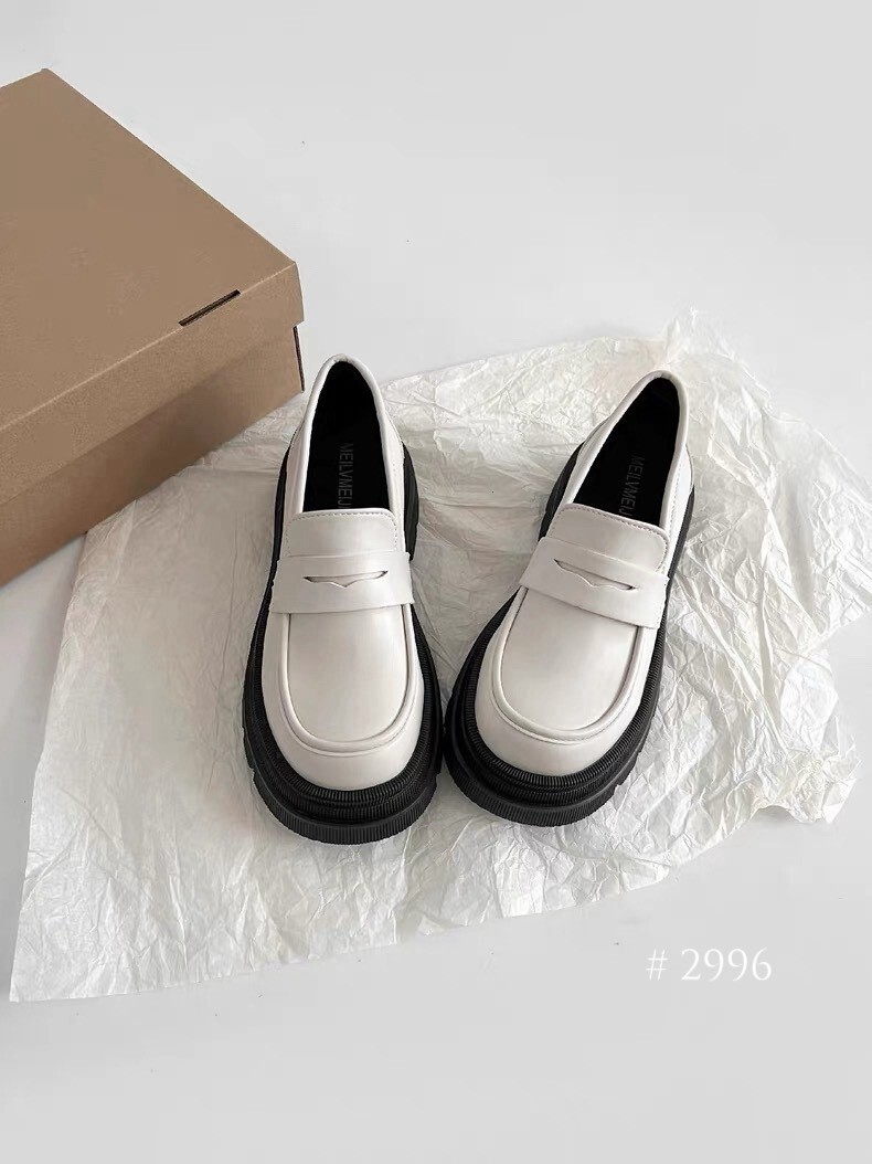 經典厚底樂福鞋 RW2996