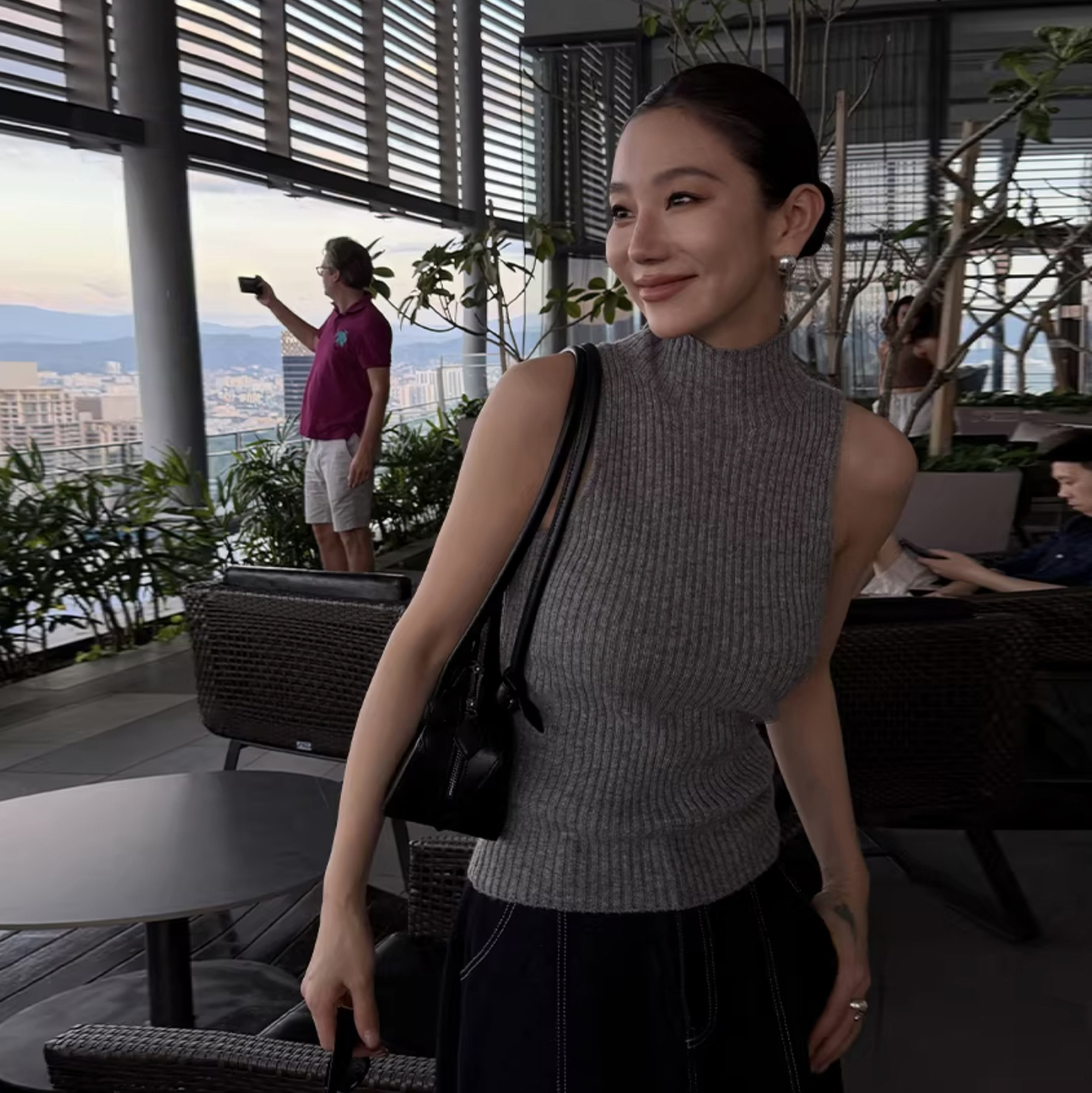 時髦感高領羊毛針織背心上衣-S-L / 2色 (Elegant & Love)