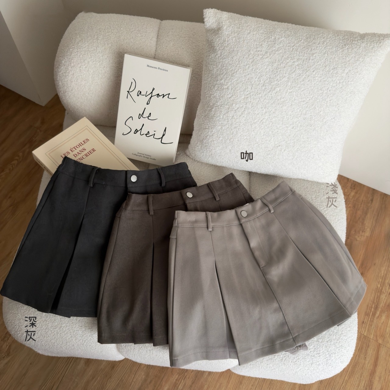 百摺毛呢料短裙 RAN65777