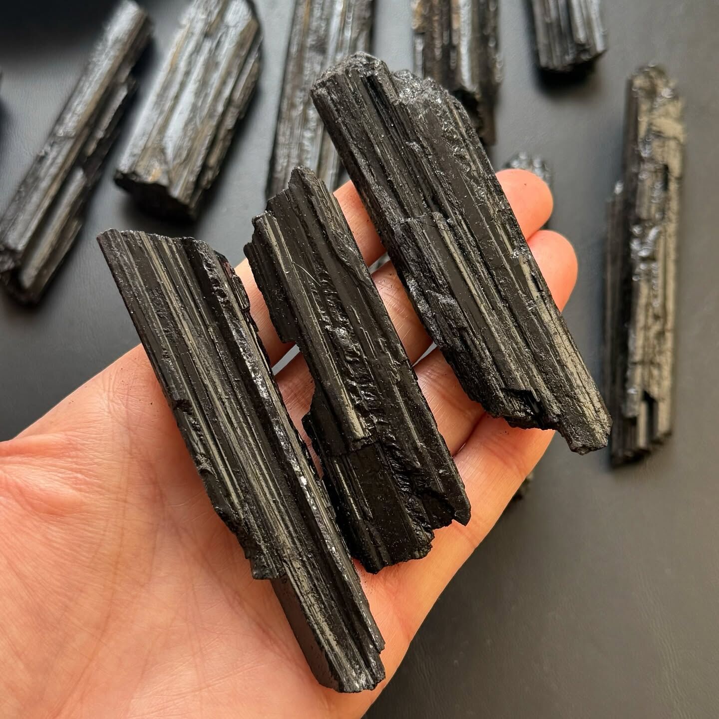 [原石] 黑碧璽 長條形 原礦