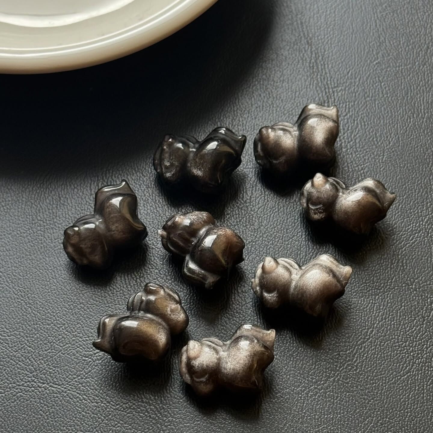 [原石] 銀曜石 獨角獸 通孔