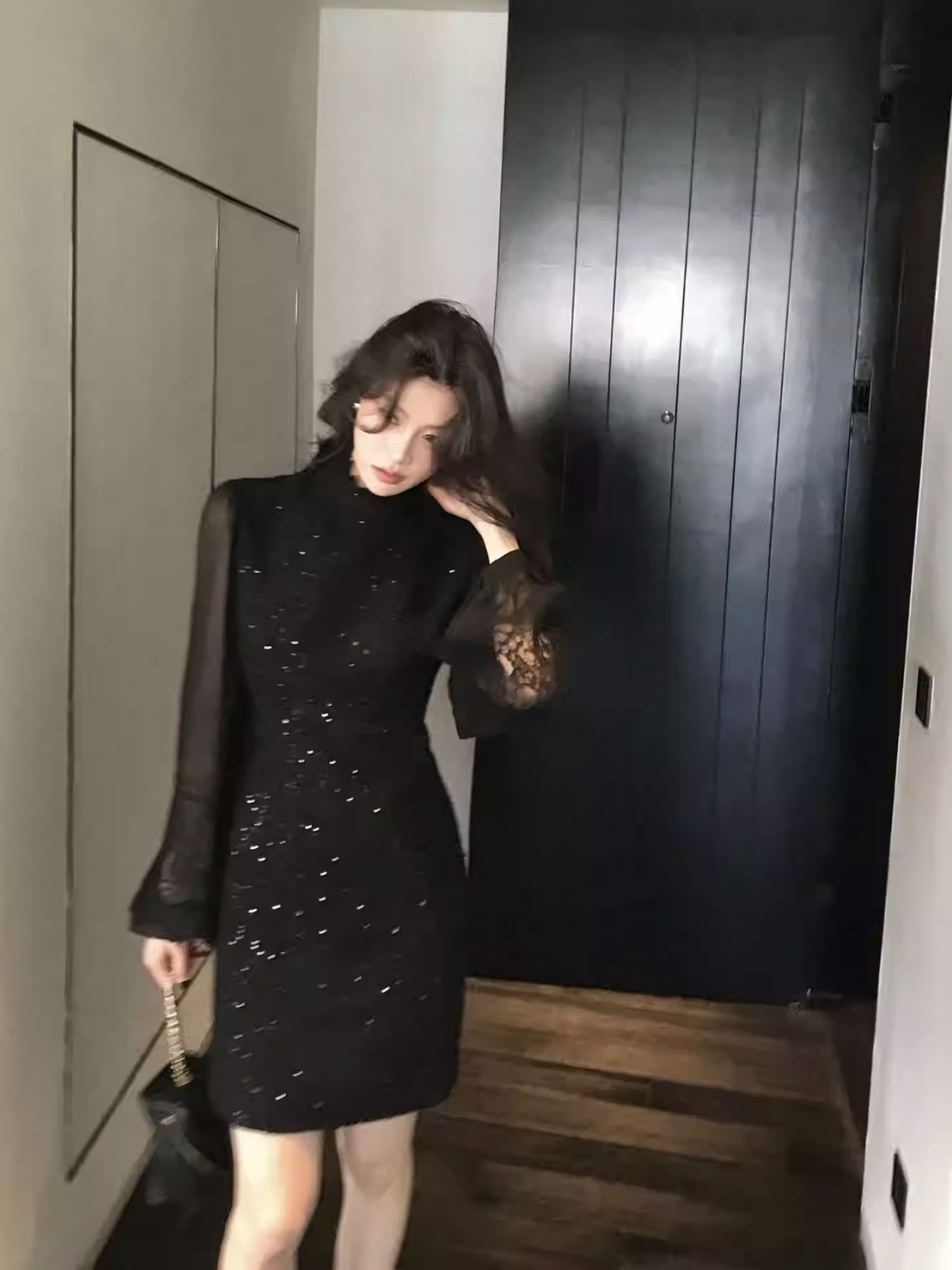 經典黑閃閃亮片蕾絲透膚澎澎袖短洋裝-S-XL (Elegant & Love)