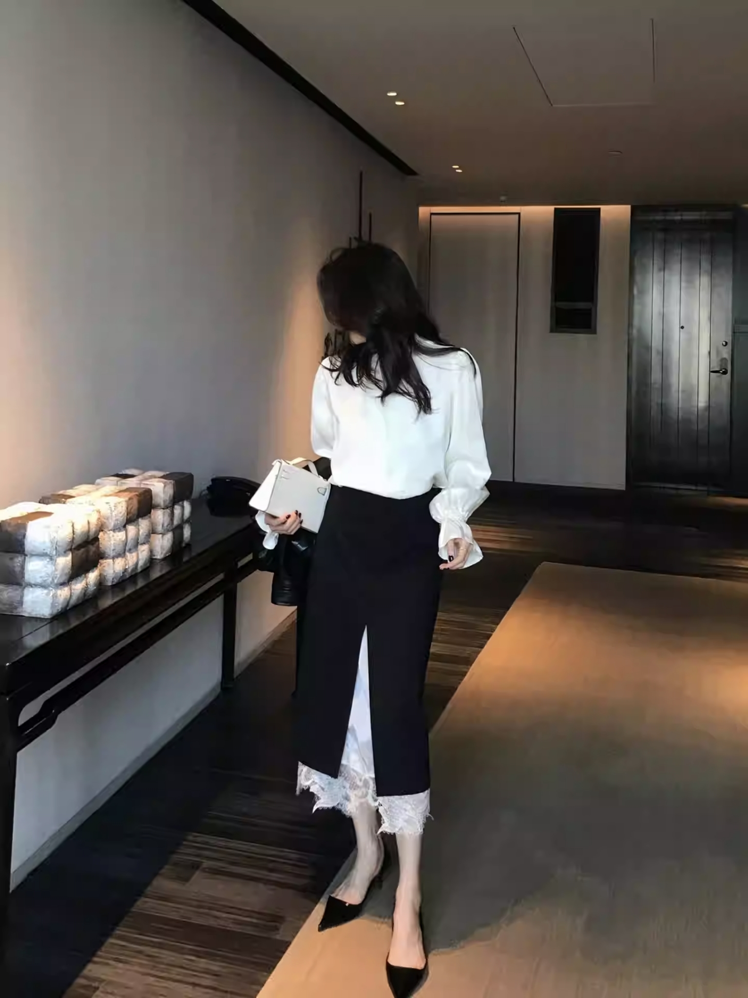 經典黑拼接白色布蕾絲造型鉛筆長裙-S-XXL (Elegant & Love)