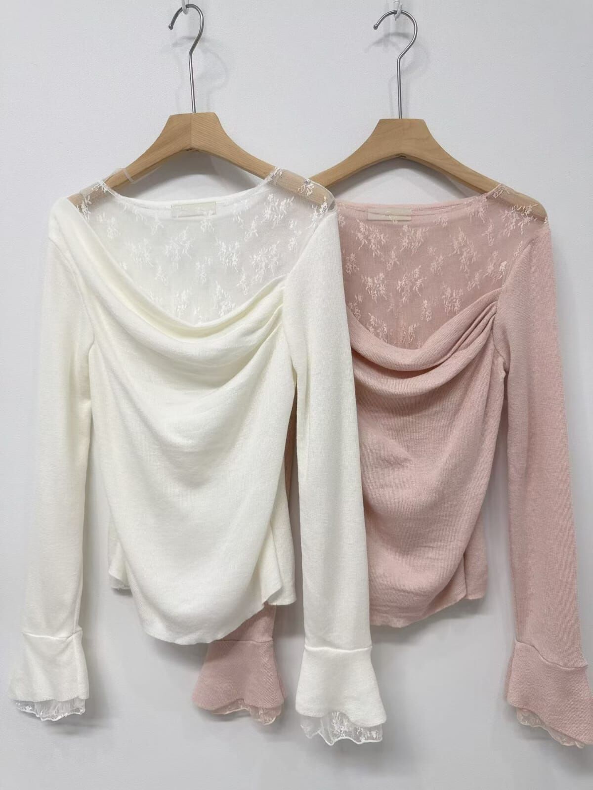 LU5504 假兩件鈎花蕾絲上衣 *特價* (優惠碼同充值購物金不適用)