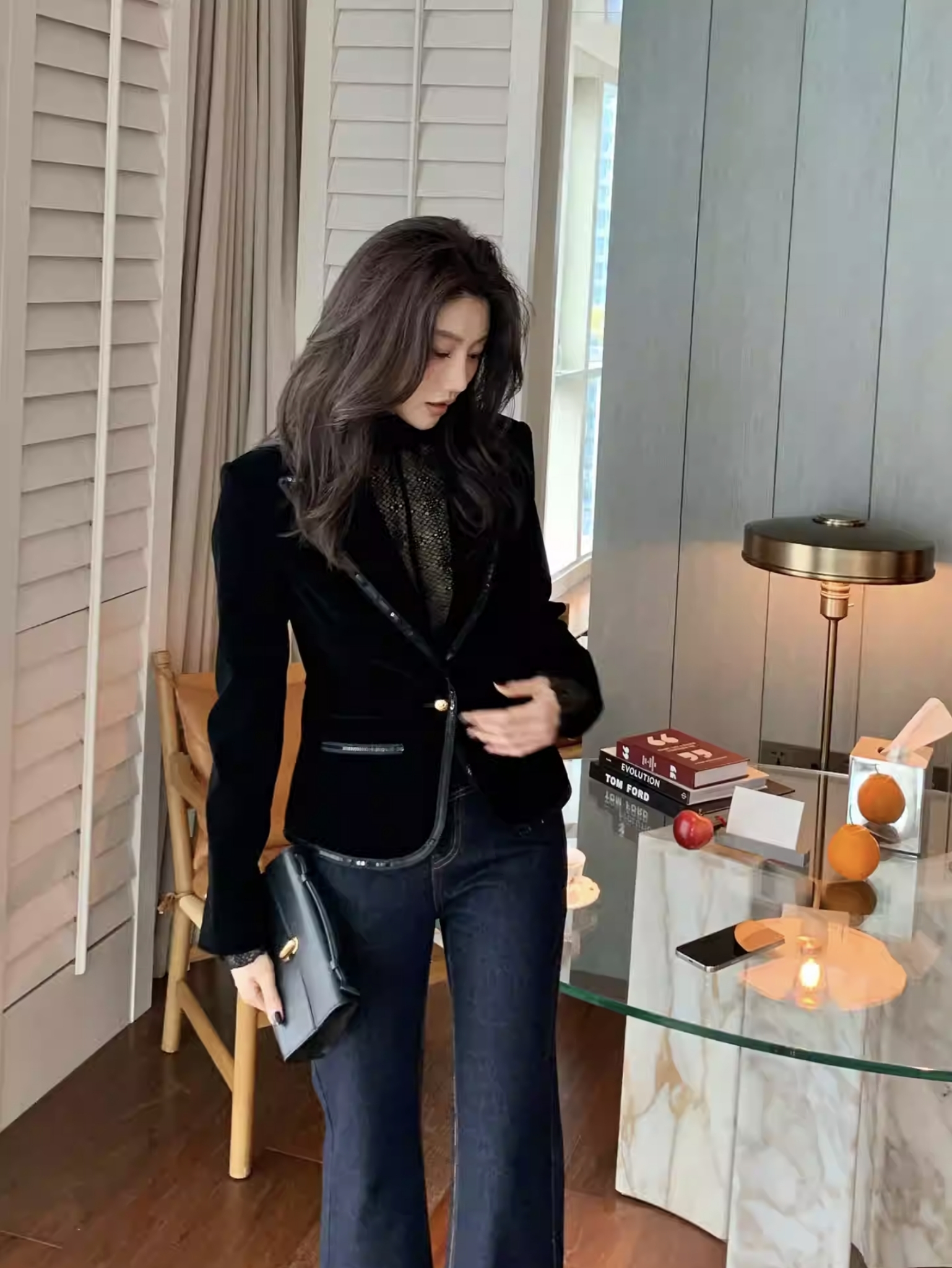 經典黑絲絨質感V領合身西裝外套-S-L (Elegant & Love)