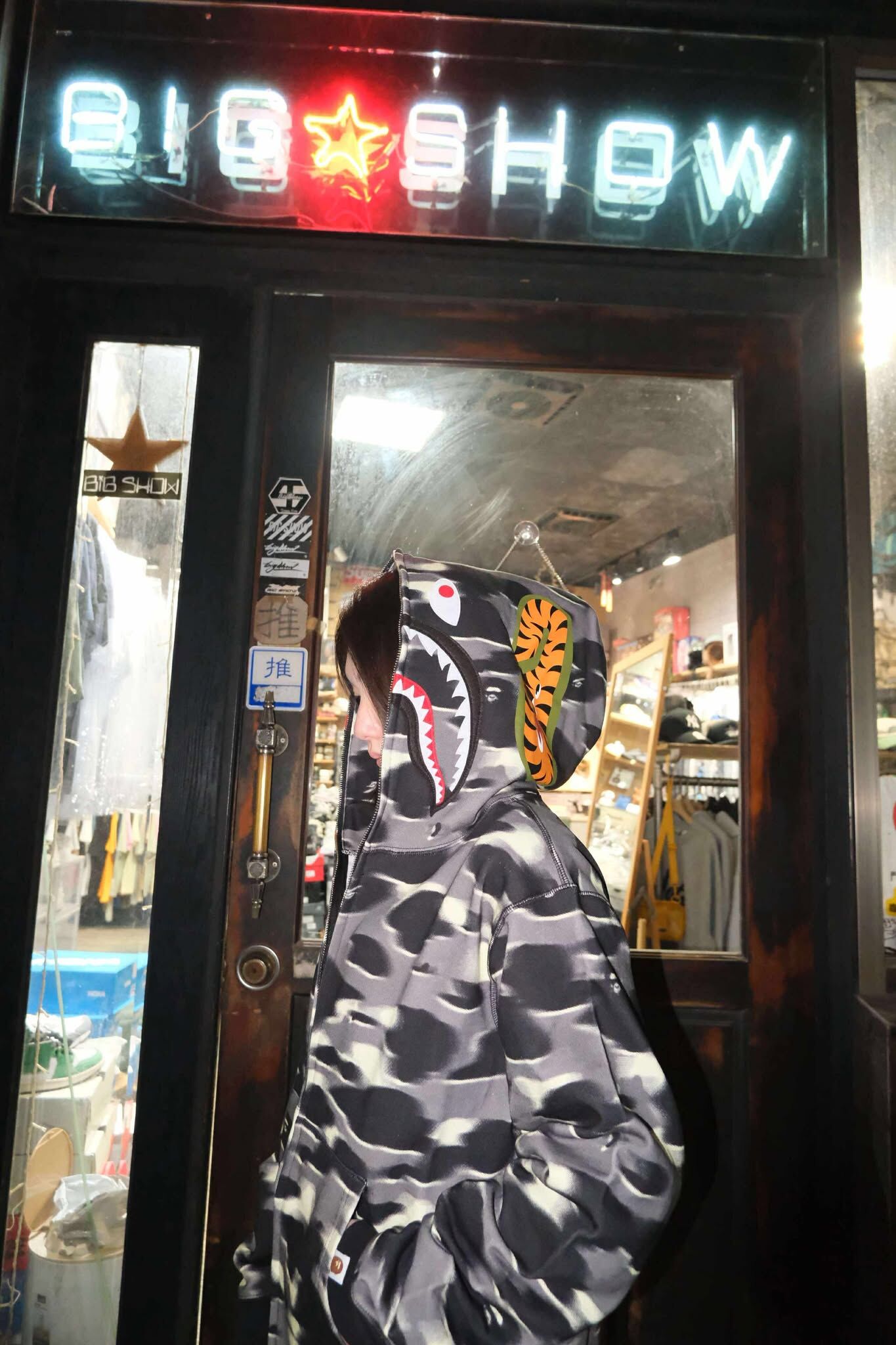 BAPE SCREEN CAMO SHARK FULL ZIP HOODIE 數位迷彩 黑色 鯊魚外套