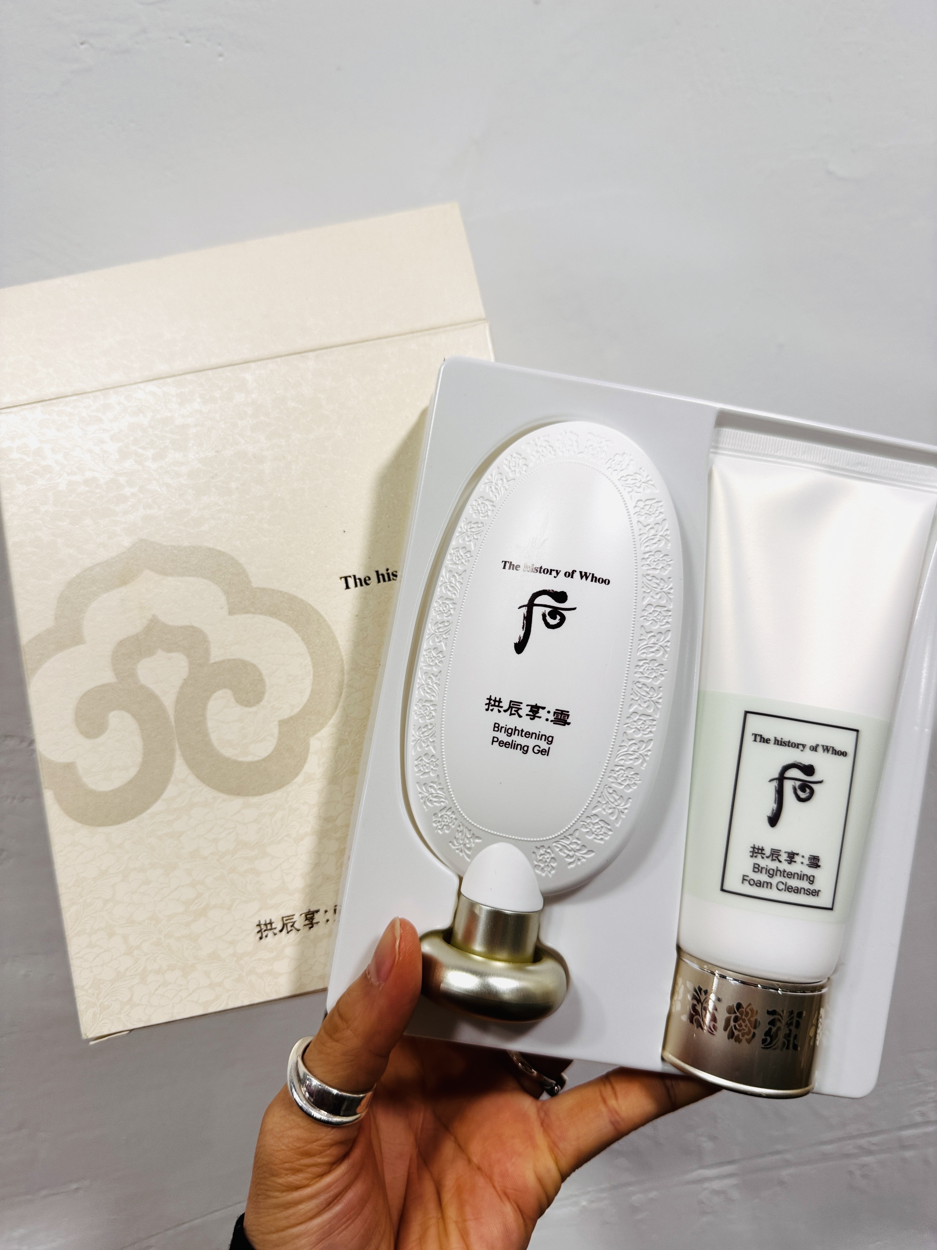 后 拱辰享 雪 Brightening Peeling Gel – 雪白煥膚啫喱 100ml ＋美白洗面膏 100ml /SET 【韓方宮廷保養✔️溫和提亮膚色的日常護理✔️】