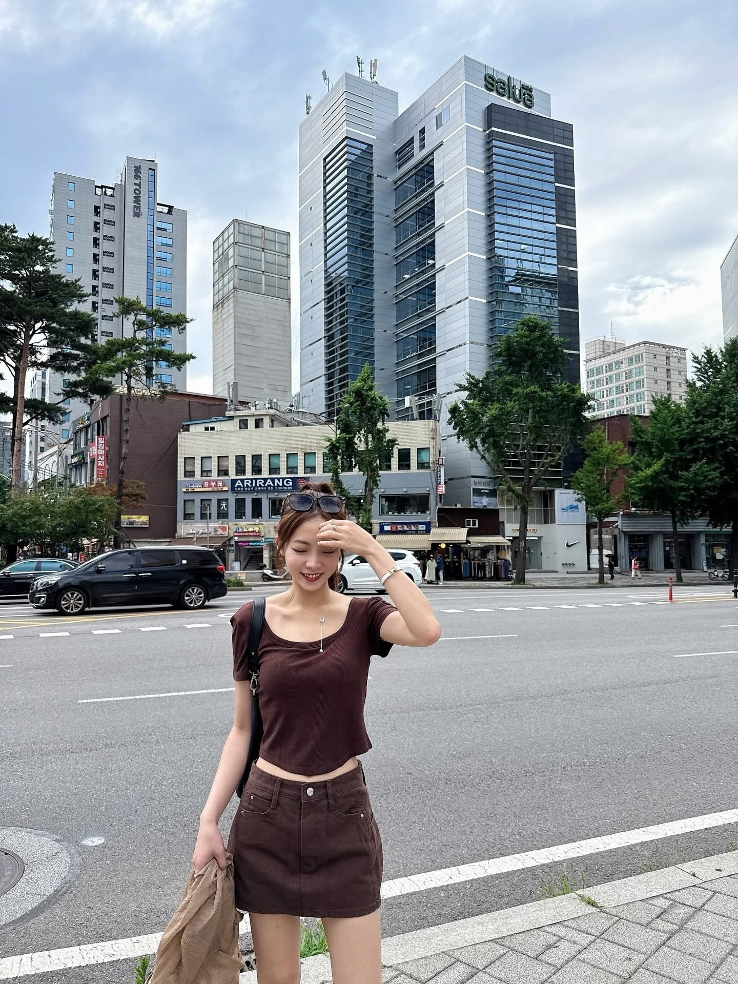 奈奈包色！夏日微辣半糖奶咖牛仔短褲裙 (咖/M)