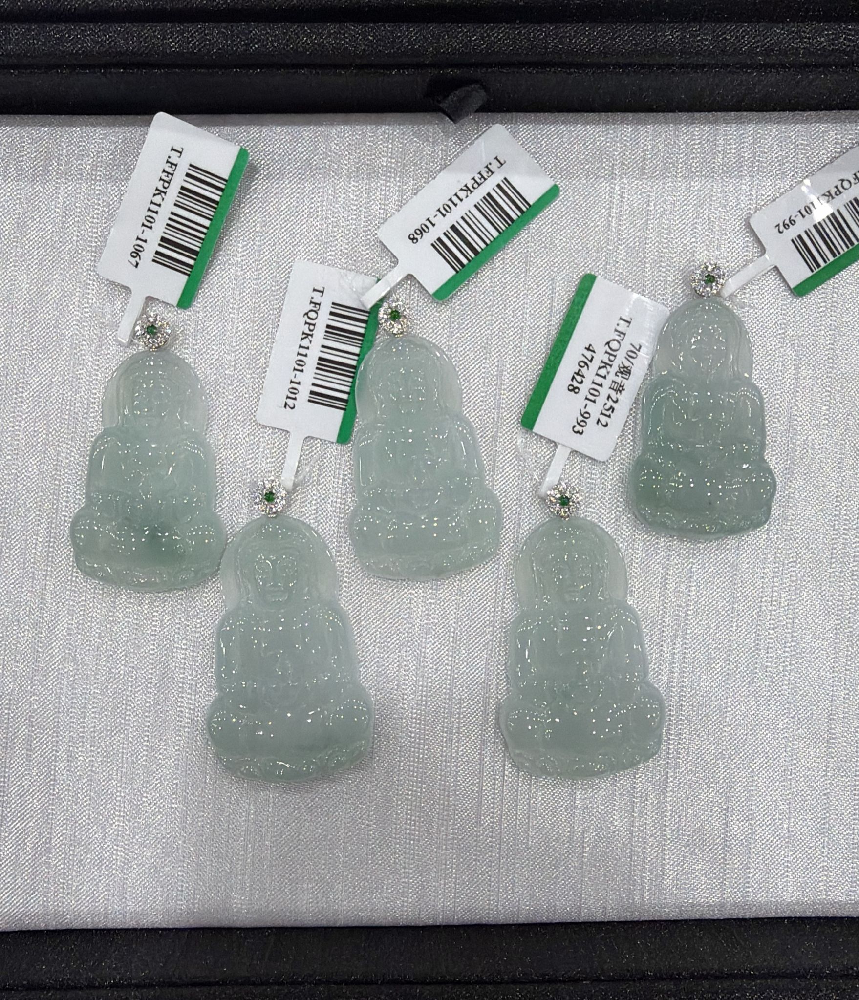 PV50 18k天空藍正裝觀音 **連證書