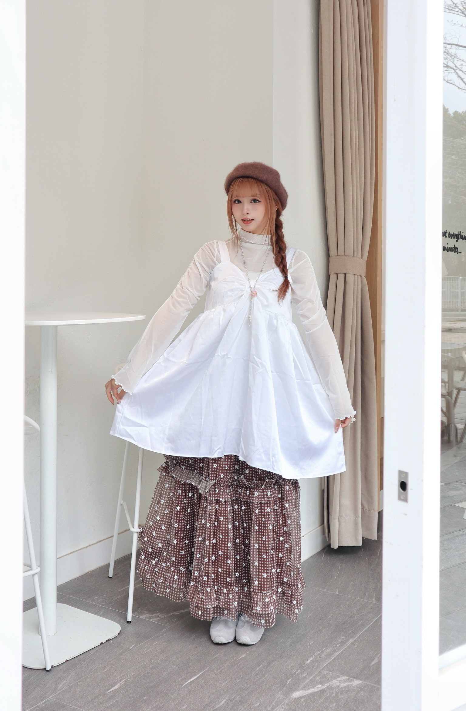 今期必入！紗紗花花Ruffles dress 啡色