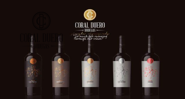 西班牙 Toro 產區珊瑚酒莊 (Bodegas Coral Duero) 莊園景觀，孕育頂級老藤葡萄酒的礫石風土
