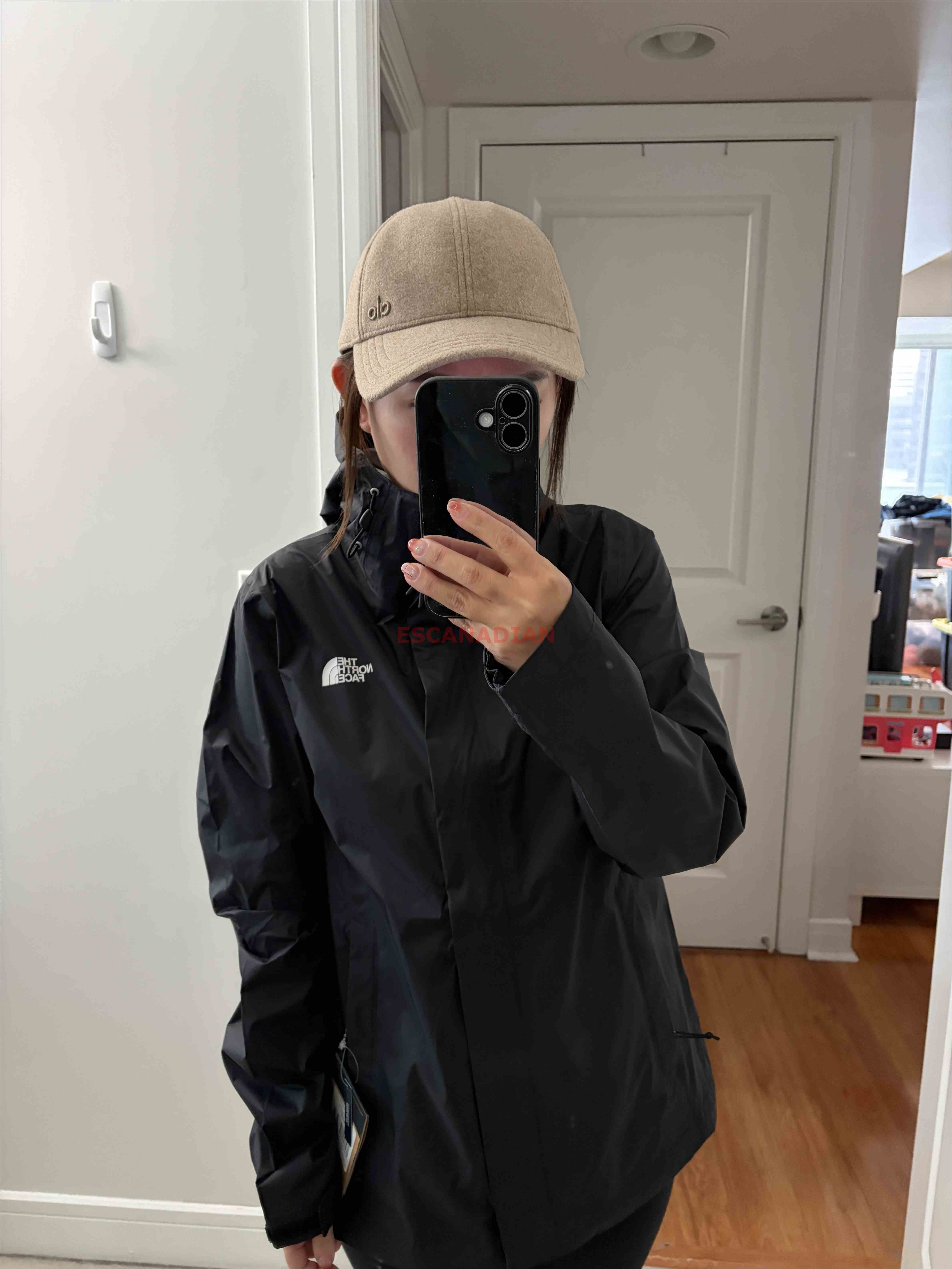 THE NORTH FACE 女大人 Dryvent面料 多功能 高係數防水 防風 可收納 連帽 風衣外套