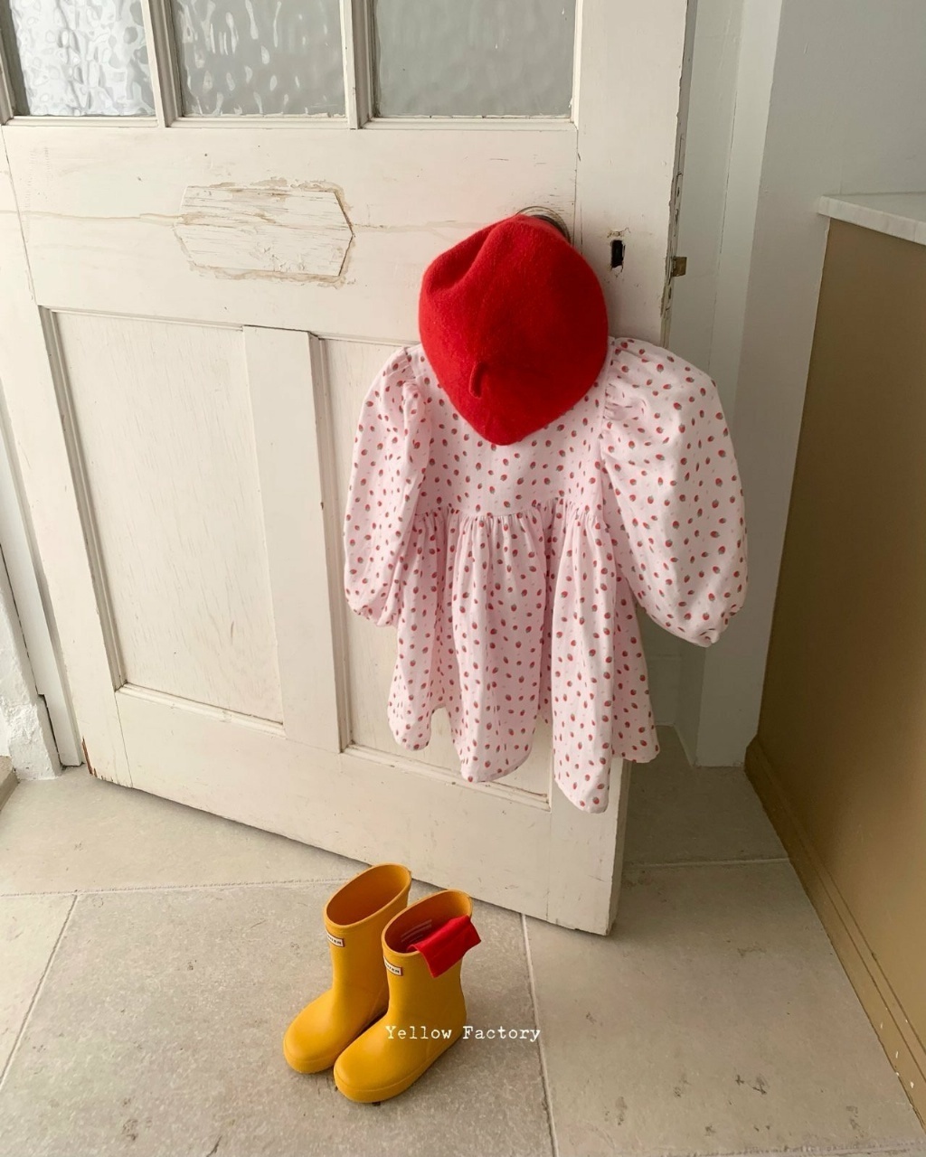 正韓春yellowfactory 滿滿草莓洋裝