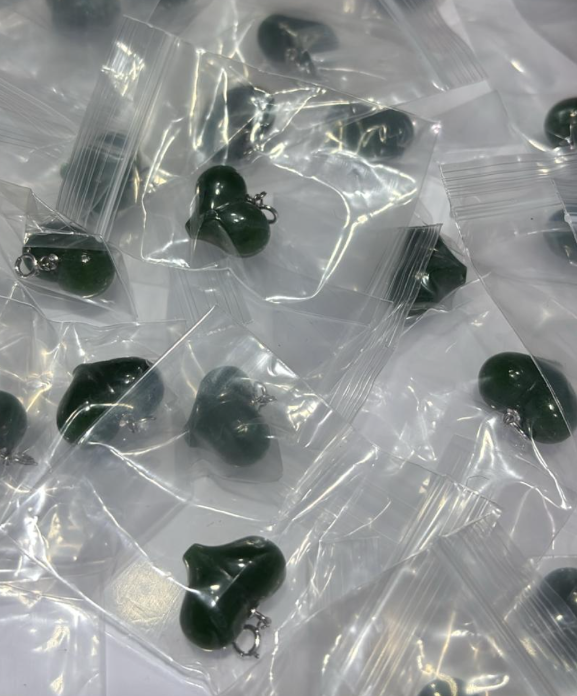 260211 - G52 和田碧玉愛心純銀吊咀扣1粒