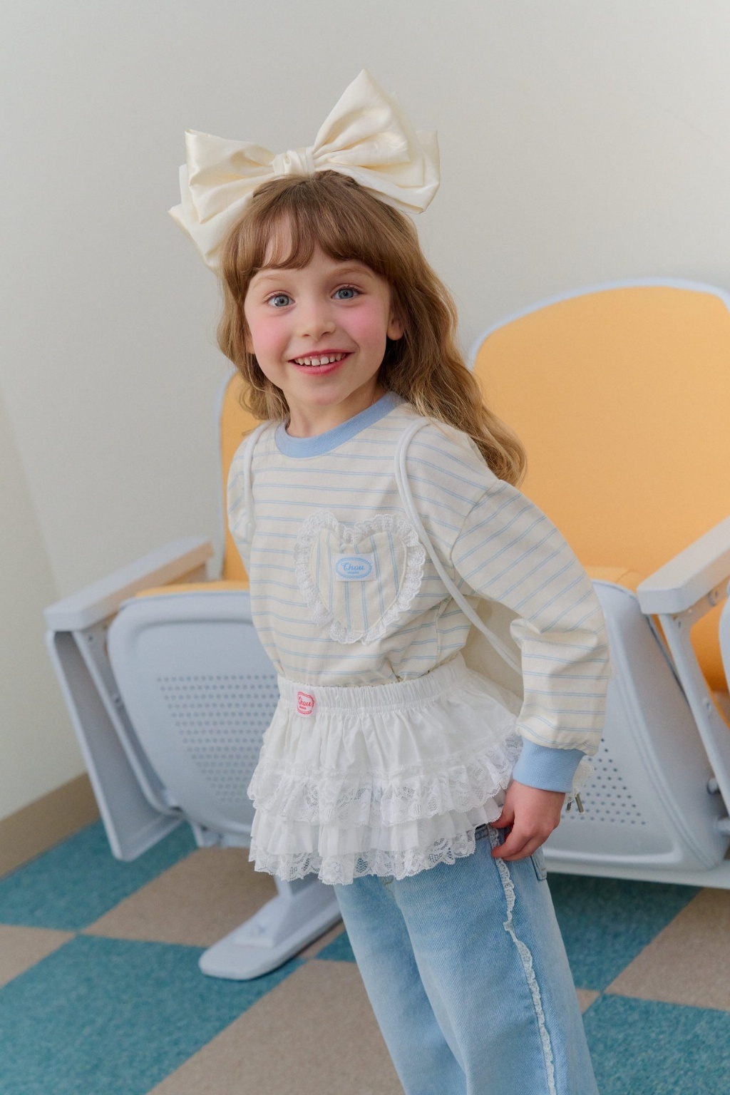 正韓春Chouchoushasha 2色橫條蕾絲愛心上衣