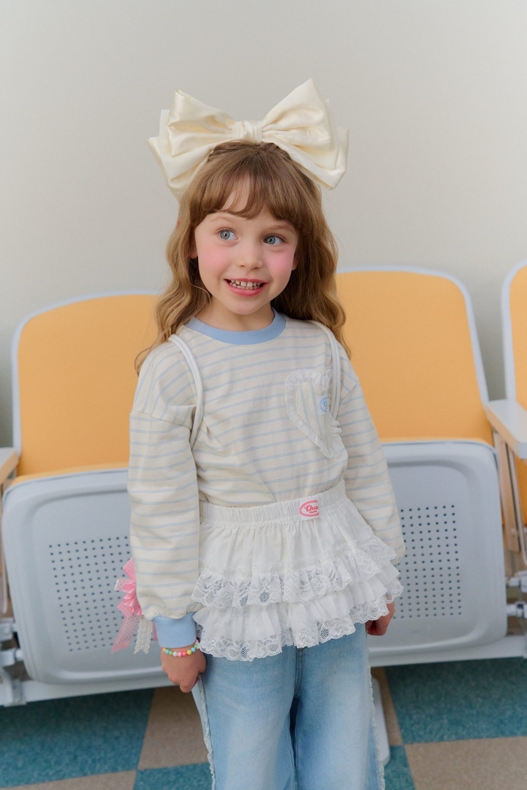 正韓春Chouchoushasha 2色橫條蕾絲愛心上衣