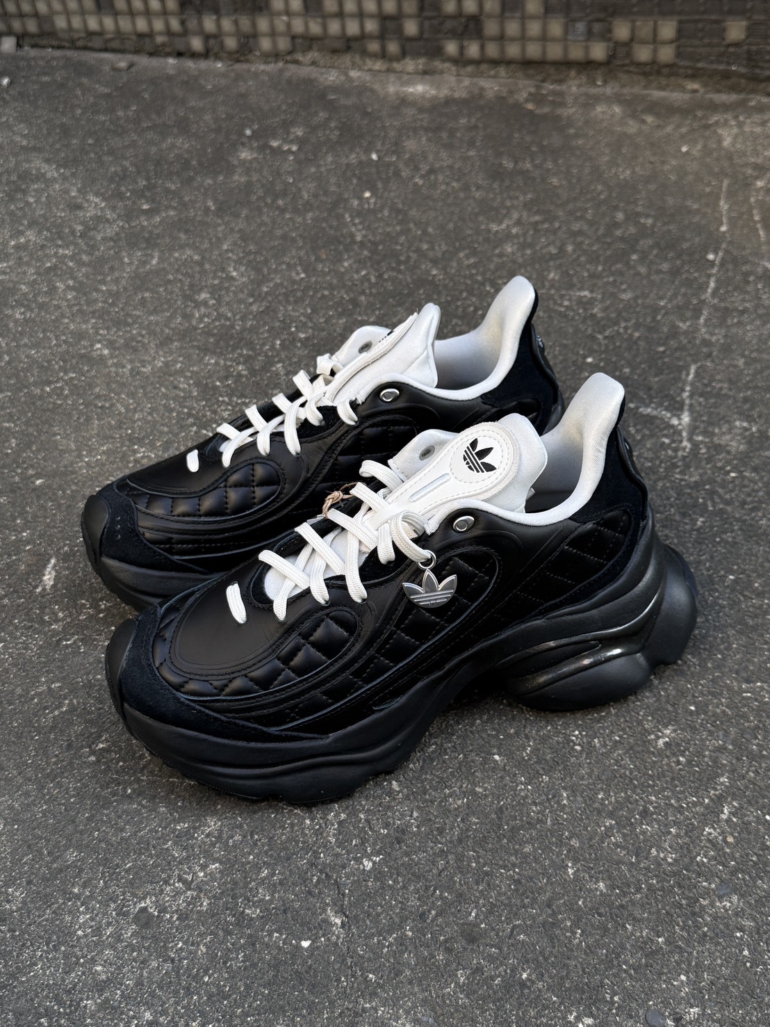 Adidas Originals Ozvenuz 全黑 菱格紋 小香風 老爹鞋 KJ3972