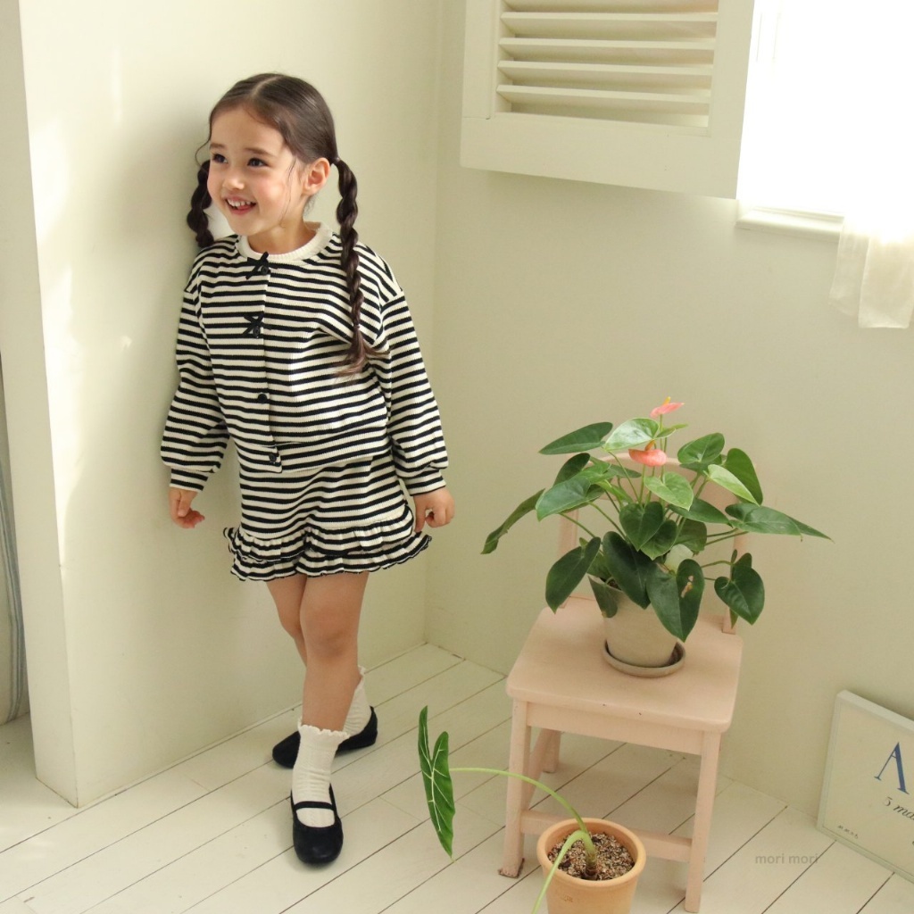 正韓春Morimori 兩色條紋花邊褲